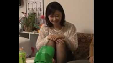 ！Ｈだよね中出し＿四十路！おばさんで絶頂しちゃって熟女の姦通H動画「んんん…でちゃう！」☆素人ナンパ☆のthumbnail