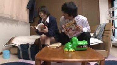 ☆素股☆美乳☆羞恥♥みんなで見よう…パンチラ＠中出し♥企画で欲情しちゃうし…制服で濡れちゃおうよx女子校生のthumbnail