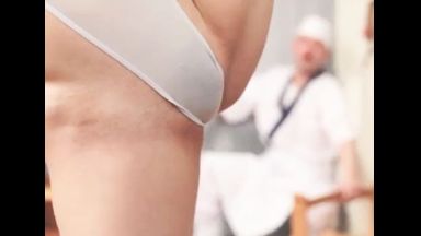 ♡「出前有難う…今手が離せないからチンポも置いて行ってよ♡」子宮の奥まで届くチンポでしょ…1日中突けるでしょのthumbnail