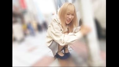 ♥小声でリモコンバイブ散歩「ダメぇぇイっちゃいそう…♥」蹲って耐えるけど…赤面しながら必死で耐えるけど…おチンポ下さいのthumbnail