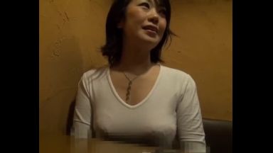 ☆巨乳☆浮気☆不倫！熟女x熟女ナンパ！素人で君の精液どぴゅぴゅ垂れちゃうね※素人ナンパでイクイクエロ動画xハメ撮りのthumbnail