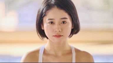 【MINAMO】透き通ったパーフェクトボディ！この目で見つめられたら我慢できない。。。！美巨乳美人の仰け反り痙攣イキ！のthumbnail