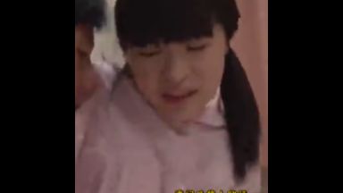 一人でお留守番のJKを襲撃レイプのthumbnail