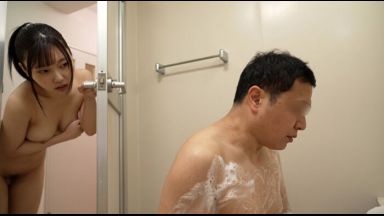 『あなた誰！』お風呂には知らない男が体を洗っていた！勃起していくチ○ポが一気に私の口に！大きなチ○ポにオ○ンコに擦られ、感じてしまった！『ハァ♡』と声が漏れると、グチョグチョのオ○ンコに男の巨大チ○ポを一気に突き刺された！のthumbnail